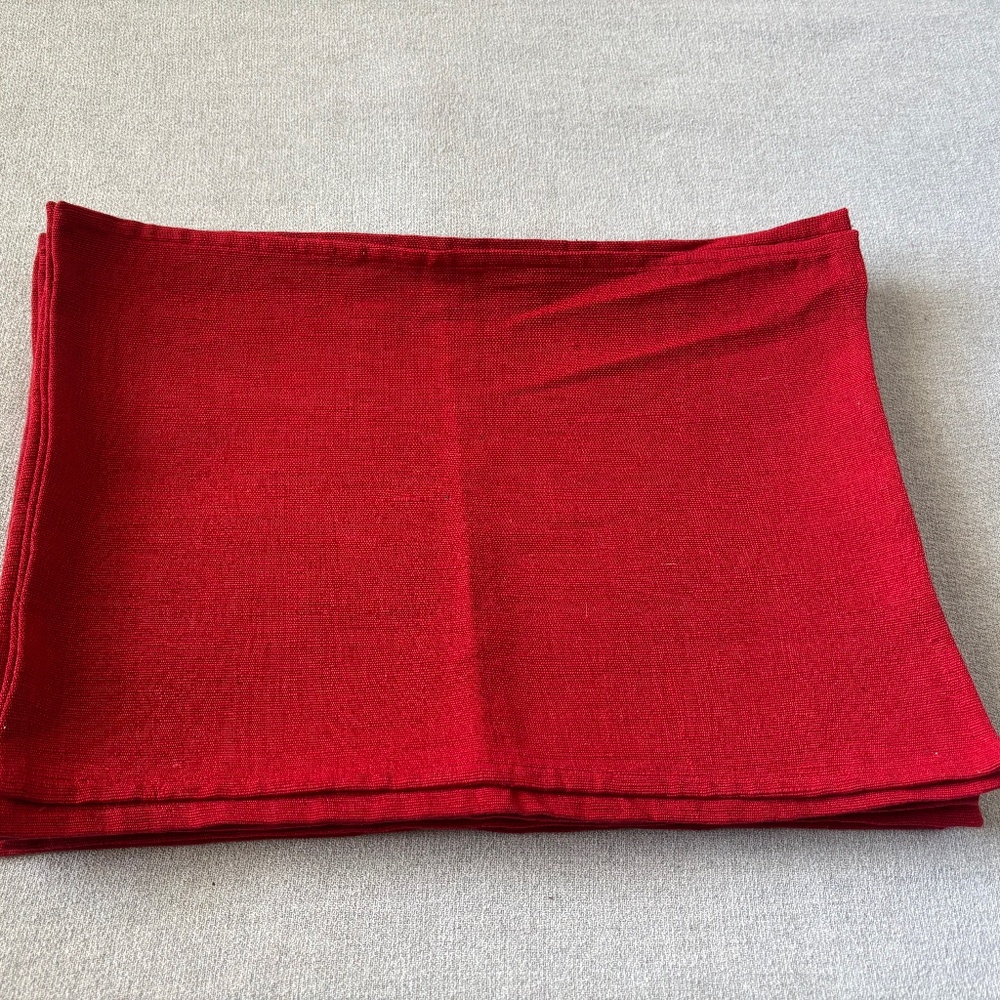 NWOT Crate and Barrel Heavy 100% Cotton Red Placemats Set of 4